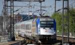 PKP Intercity Husarz 5 370 007 mit EC 43 Warszawa Wschodnia bei der Einfahrt Berlin Hbf., 01.05.13