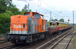 hvle V160.8 (203 616-8) überführt einen älteren S-Bahn Triebzug der BR 475 (475 605-2) am 22.06.16 Richtung Betriebswerk Erkner bei Berlin, Durchfahrt Berlin-Hirschgarten.
