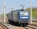 RBH 103/143 041-2 (91 80 6143 041-2 D-RBH) + RBH 106/143 286-3 (91 80 6143 286-3 D-RBH) Doppeltraktion, 21.04.11 Berlin-Blankenburg.