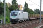 HUPAC Leasinglok der Raildox ES 64 U2-101 (91 80 6182 601-5 D-HUPAC) mit Leerzug Holzrungenwagen, 19.08.11 Berlin-Pankow.