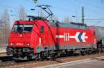 HGK 2052/185 584-0 (91 80 6185584-0 D-HGK) f�hrt nach Personalwechsel im Bhf.