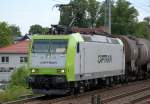 Noch mal aus der N�he Captrain Lok 185 543-6 (91 80 6185 543-6 D-CTD) mit Kesselwagenzug am 11.07.12 Berlin-Karow.