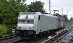 Mietloks der HSL, SBB Cargo Re 421 377-3 zieht Railpool Lok E 186 147-5 am 23.06.15 Berlin-Karow.