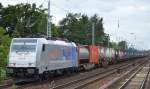 RTBC mit 186 424-8 mit Containerzug am 28.07.15 Berlin-Hirschgarten.