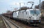 Der Erz-Leerzug zurück nach Rostock mit der Vectron Doppeltraktion X4 E - 608 + X4 E - 609 am 07.03.16 Berlin-Hirschgarten.