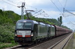 DB Schenker mit X4 E - 611 + X4 E - 613 und Erzzug am 09.06.16 Berlin-Hohenschönhausen.