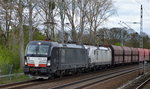DB Schenker mit dem Vectron Doppelgespann X4 E - 614 + X4 E - 608 und Erzzug (leer) am 04.05.16 Mönchmühle bei Berlin.