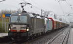 DB Cargo mit der Vectron Doppeltraktion MRCE X4 E - 859 + Railpool 193 805-9 mit Erzzug (leer) Richtung Rostock am 10.11.17 Bf.