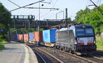 DB Cargo mit der MRCE Vectron X4 E - 602/ 193 602-0 und Containerzug am 20.06.17 Bf.