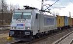 Die tschechische METRANS 386 008-7 (91 54 7836 008-7 CZ-MT, Bombardier Bj.2014)   mit Containerzug am 05.03.15 Berlin-Hohenschönhausen.