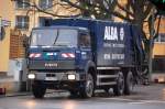 Ein schon etwas �lteres IVECO M�llentsorgungsfahrzeuge der Recyclingfirma ALBA, 13.01.11 Berlin-Knobelsdorffstr.