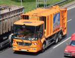 MB ECONIC 2629 M�llentsorgungsfahrzeug der BSR am 04.05.11 Berliner Stadtautobahn H�he ICC.