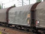 Dieser Coiltransportwagen mit Schiebeplane mit der Aufschrift EuroLuxCargo kommt aus Luxemburg und ist mit der Nr.31 RIV 82 L-CFLCA 4773 040-7 Shimmns eingestellt, 18.08.10 Bhf. Flughafen Berlin-Sch�nefeld.