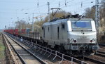 CTL mit 37030 und einem Güterzug leerer polnischer und serbischer Rungenwagen z.Teil mit Niederbindeeinrichtung am 05.04.16 Berlin-Hirschgarten.