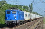 EGP mit der 140 876-4 und Containerzug (Kühlthermo-Container) am 19.05.17 Berlin-Hohenschönhausen.