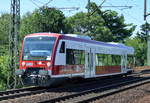 Recht überraschend kam mir der RegioShuttle der HANSeatische Eisenbahn GmbH (HANS)/EGP VT 650.06 (95 80 0650 567-0 D-EGP) im Auftrag von? in Dresden Strehlen vor die Linse am 31.07.17