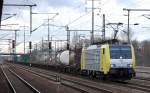 MRCE Dispolok der ITL ES 64 F4-203 (91 80 6189 203-3 D-DISPO) mit Containerzug am 04.01.12 Bhf.