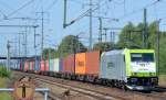 Captrain/ITL 185 562-6 mit Containerzug am 04.08.15 Bhf.