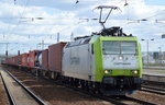 ITL/Captrain 185 543-6 mit Containerzug am 18.04.16 Bhf.