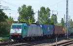 ITL mit E 186 128-5 und Containerzug am 17.05.17 Berlin-Springpfuhl.