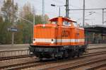 LOCON 210 (92 80 1212 275-2 D-LOCON, 25.10.11 Durchfahrt im Bhf.