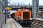 Doppeltraktion LOCON 206 (212 095-4) + LOCON 207 (212 358-6) mit Ganzzug tschechischer Rolldachwagen am 06.04.16 Berlin-Hohenschönhausen.