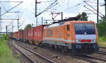 LOCON 502/E 189-821 mit Containerzug am 14.06.16 Bf.