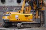 Die Tr�germaschine des DELMAG RH16 der Baufirma MAX B�GL am 21.10.09 Neubau der Spandauer Damm Br�cke in Berlin.