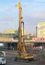 Hier auch noch ein Gesamtbild des DELMAG RH16 Systems der Baufirma MAX B�GL am 12.11.09 beim Neibau der Spandauer Damm Br�cke Berlin.
