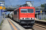 MEG mit 155 249-6 und Zementstaubzug (leer) Richtunf Industrieübergabe Nordost am 13.08.16 Berlin-Hohenschönhausen.