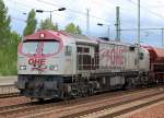 OHE 330090 (92 80 1250 008-0 D-OHE) mit einem sehr langen G�terzug offener Sch�ttgutwagen, die die OHE aus Frankreich geleast hat am 02.09.10 Bhf Flughafen Berlin-Sch�nefeld.