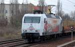 PRESS 145 023-6 mit Leerzug Rungenwagen f�r Holztransporte am 17.04.13 Berlin-Pankow Richtung Berlin-Blankenburg.