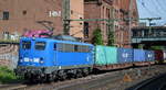 Press 140 038-0 (140 851-7) verlässt mit Containerzug den Hamburger Hafen am 20.06.17 Bf. Hamburg-Harburg.  