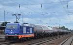Raildox 185 419-9(NVR-Number: 91 80 6185 419-9 D-RDX, Bombardier Bj.2014) mit Ganzzug Gasdruckkesselwagen f�r das skw PIESTERITZ (Ammoniak-Transport) am 31.07.15 Bhf.