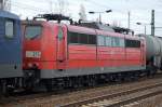 RBH 275/151 147-6 + Kesselwagenzug gezogen von RBH Doppeltraktion mit 124/143 124-6 + 111/143 911-6 am 05.11.15 Durchfahrt Bhf.