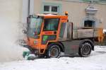 Ein HANSA Kommunalfahrzeug im Schneer�umdienst der Fa.