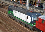 Interessanter Lokzug die ELL Vectron 193 248-2[NVR-Number: 91 80 6193 248-2 D-ELOC, Siemens Bj.2016]  (letzter Mieter SETG) hat die OHE-Cargo Lok 200085 (216 121-4) am Haken am 30.09.16