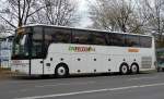 Ein VAN HOOL T9 Reisebus der niederländischen Firmen ZN REIZEN NL/BOOSTEN REIZEN am 12.11.15 Berlin Prenzl.Berg.