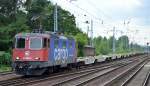 SBB Cargo Mietlok Re 421 389-8 mit Leerzzug Containetragwagen am 23.07.15 Berlin-Hirschgarten.