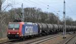 BB Cargo Mietlok Re 482 032-0 mit Heizoelkesselwagenzug Richtung Oranienburg am 09.01.15 Muhlenbeck/Mönchmühle b.Berlin.