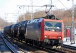 Re 482 006-4 mit Kesslwagenzug Richtung Berlin-Karow, 25.02.10 Berlin-Buch 