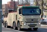Schwerlastabschleppfahrzeug, ein MB ACTROS V8 4150 der Fa.