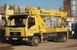 Ein MAN L 8.163 (L 2000) mit Arbeitsb�hne der Fa.