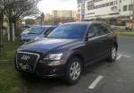 Seit 2008 auf dem Markt der kleinere Bruder des gro�en Q7 der SUV Q5 TDI von Audi hier in dunkelbraun, 10.01.12 Berlin-Pankow.