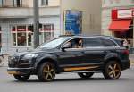 Auff�lliger AUDI Q7 in Sonderausfertigung, ein echter Hingucker, 30.07.12 Berlin-Pankow.