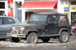 Ein JEEP WRANGLER in schwarz, 22.02.10 Berlin-Charlottenburg.