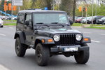 Ein neuerer Jeep Wrangler in schwarz am 12.04.16 Schönfeld bei Berlin.