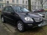 SUV Mercedes-Benz ML 300 CDI 4 MATIC (W 164, Produktionszeitraum 2005-2011), 27.02.13 Berlin-Pankow.