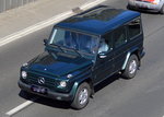 Dunkelgrün metallischer MB GL Gländewagen am 21.04.16 Berliner Stadtautobahn Höhe Knobelsdorffstr.