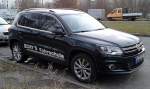 SUV VW Tiguan als Fahrschulfahrzeug am 24.02.15 Berlin-Pankow.